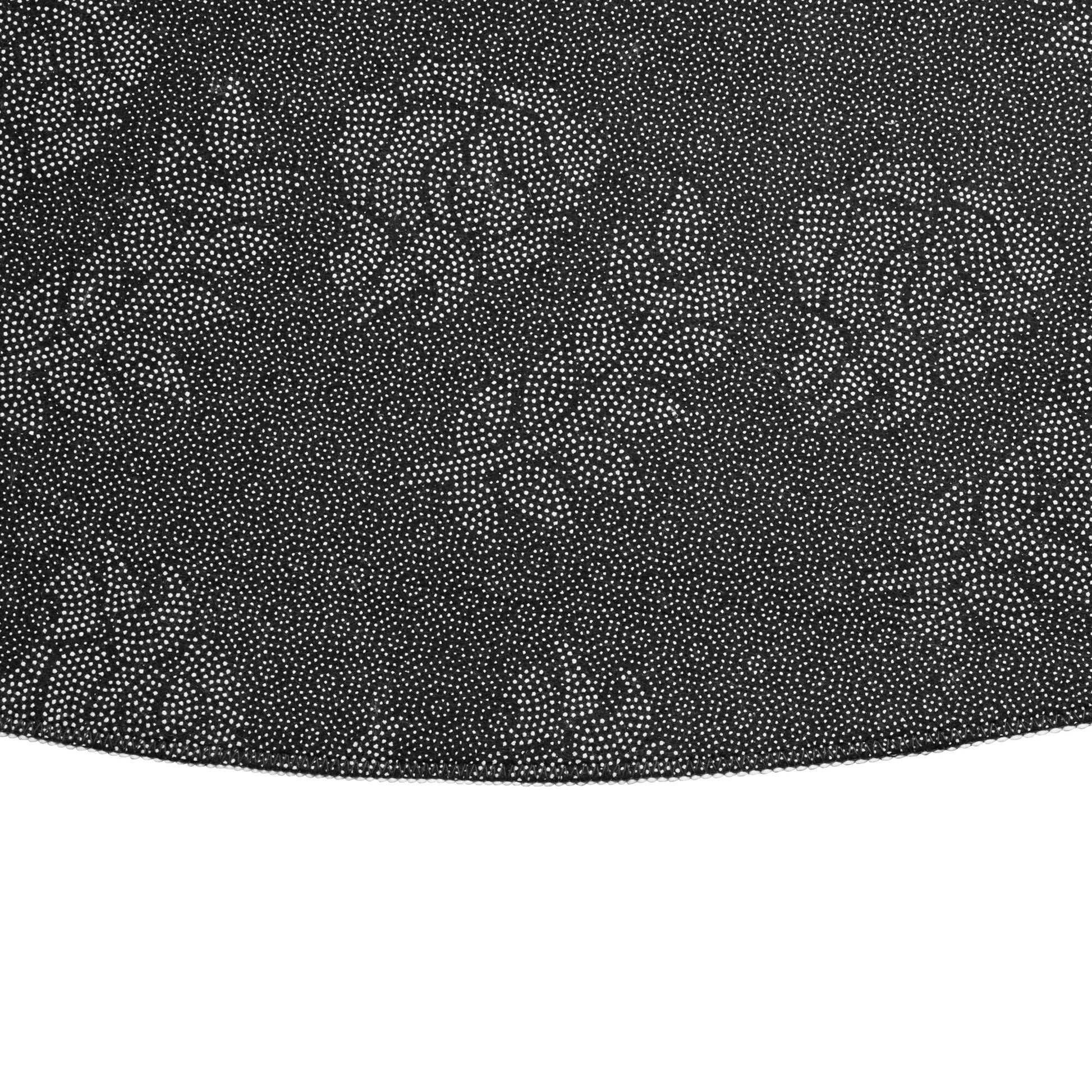 M Rug